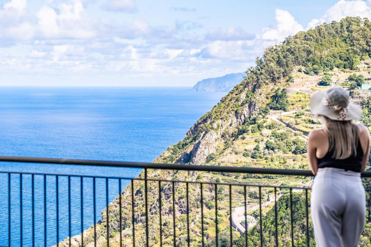 Green Valley By Madeira Sun Travel Porto Moniz Exteriör bild